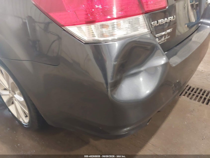 2013 SUBARU LEGACY auction photo 6