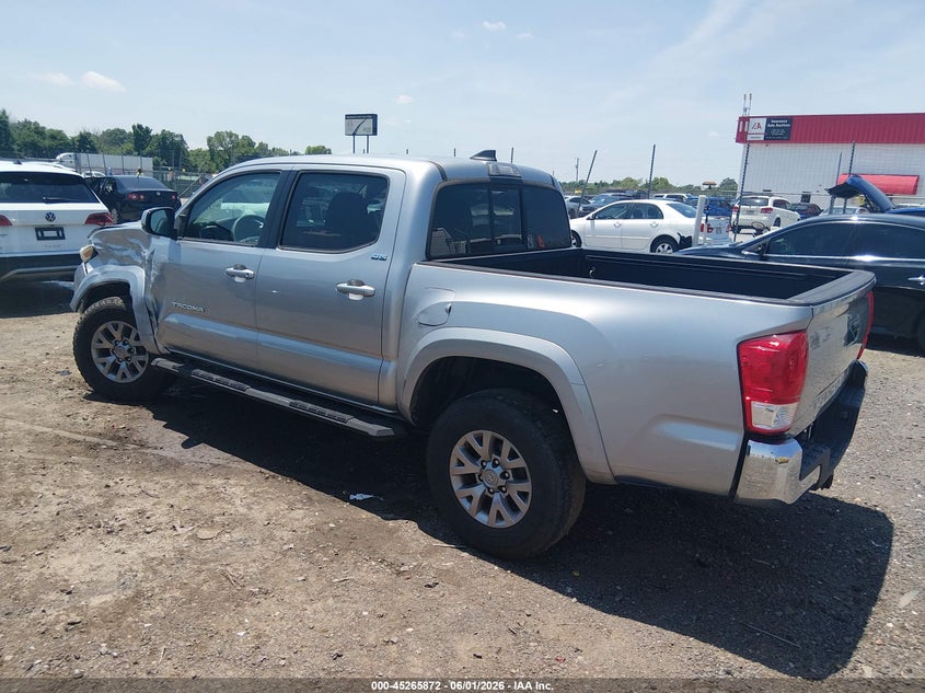 2017 TOYOTA TACOMA auction photo 3