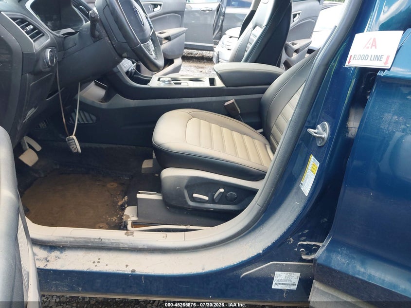 Фото 17 - FORD EDGE