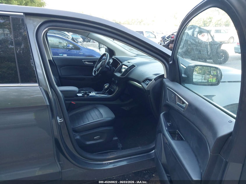 2017 FORD EDGE auction photo 5