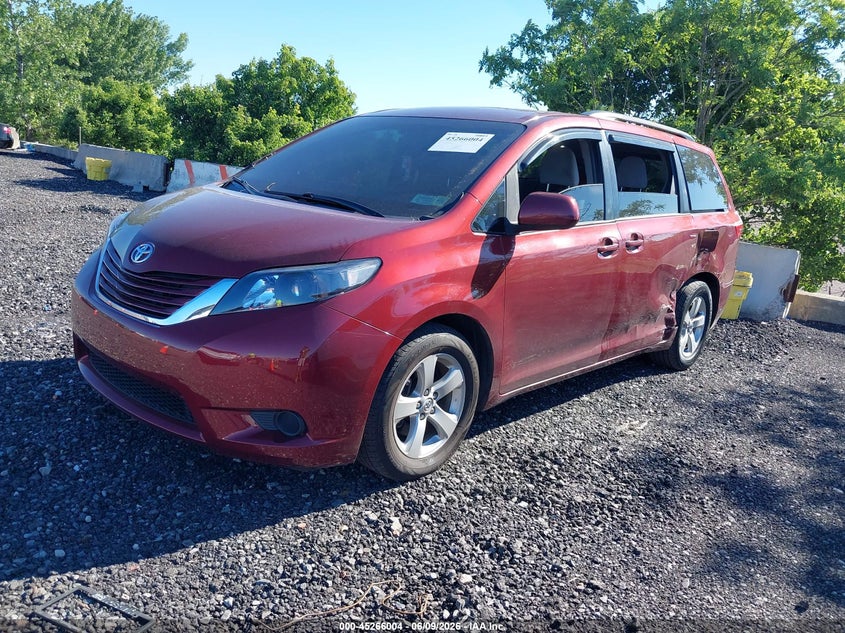 Vin: 5tdkz3dc0hs822665, lot: 45763824, toyota sienna le 8 passenger 20172