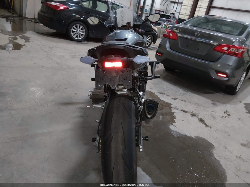 2025 BMW S 1000 Rr VIN: WB10P2302S6L81589 Lot: 45266195