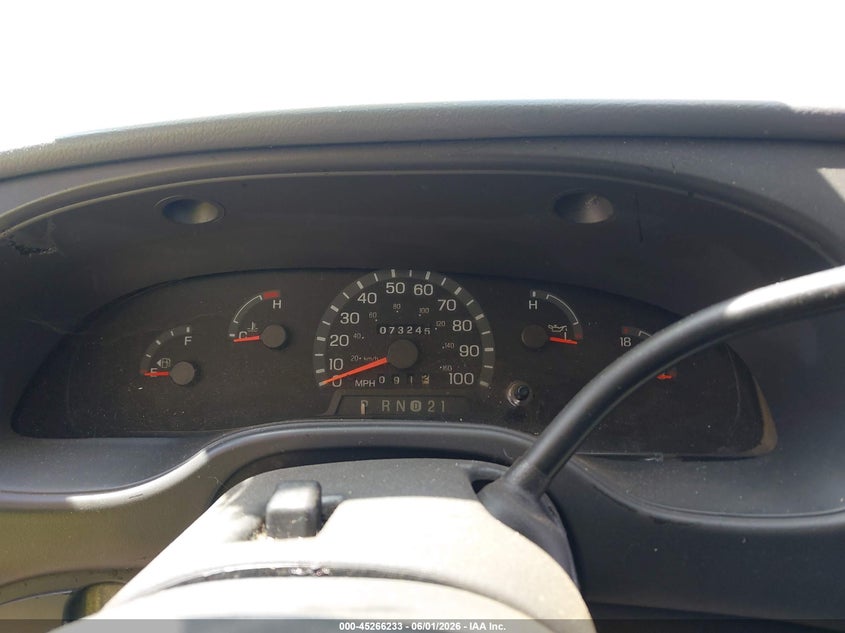 2003 Ford E-350 Super Duty Chateau/Xl/Xlt VIN: 1FBNE31L93HA12725 Lot: 45266233