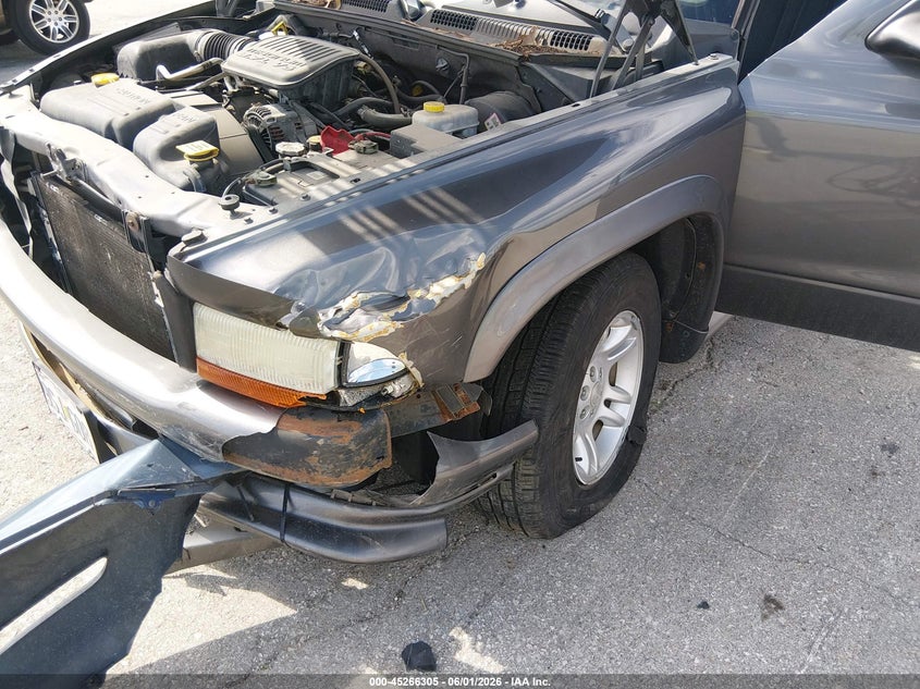 2004 Dodge Dakota Sport VIN: 1D7GL32K44S553742 Lot: 45266305