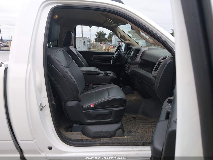 Vin: 3c6mr5aj5lg104583, lot: 45764151, ram 2500 tradesman  4x4 8' box 2020 img_1