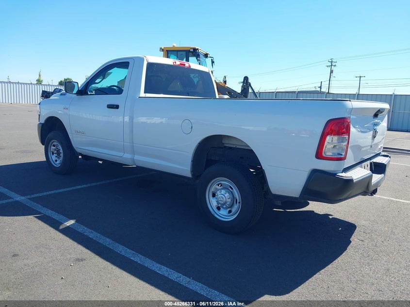 Vin: 3c6mr5aj5lg104583, lot: 45764151, ram 2500 tradesman  4x4 8' box 20203
