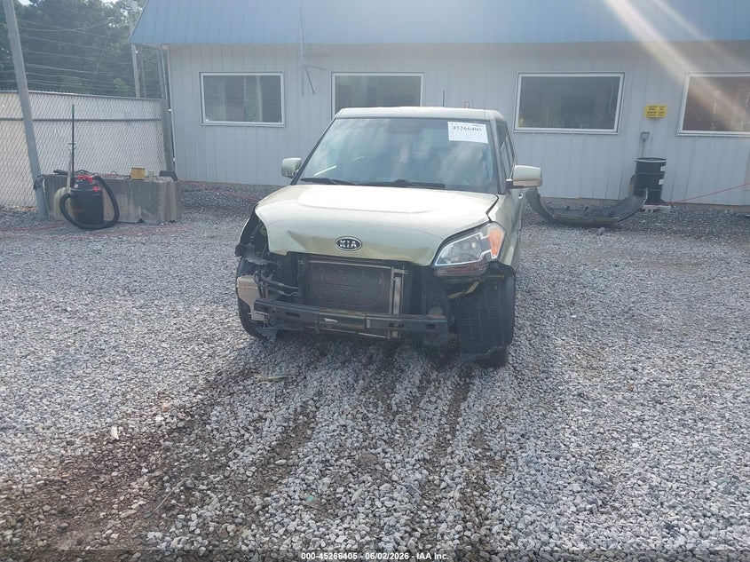 2011 Kia Soul + VIN: KNDJT2A28B7237675 Lot: 45266405