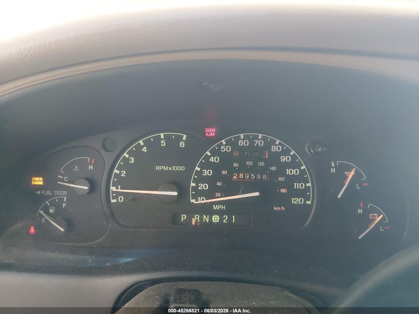 2000 Mercury Mountaineer VIN: 4M2ZU76E2YUJ39911 Lot: 45266521