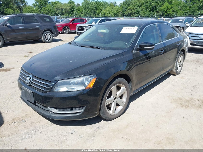 2013 Volkswagen Passat 2.5l Se 1VWBH7A36DC020001 photo 1