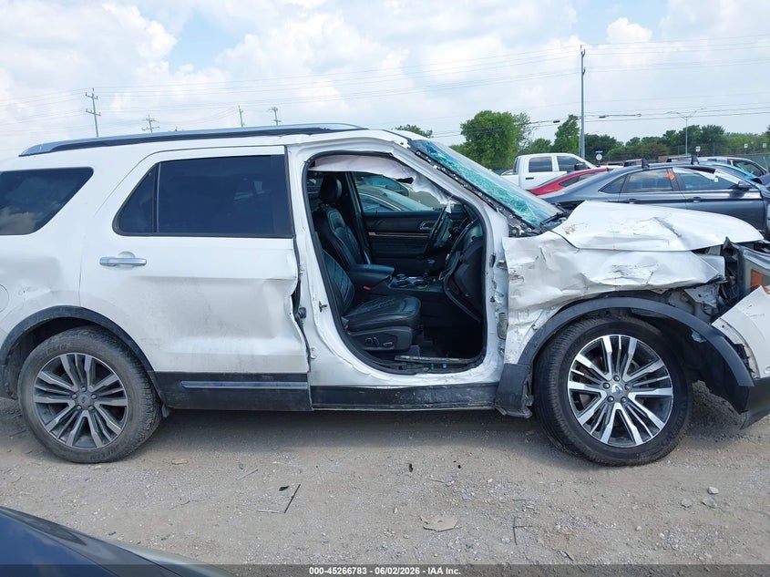 VIN 1FM5K8HTXHGA15715 2017 FORD EXPLORER PLATINUM