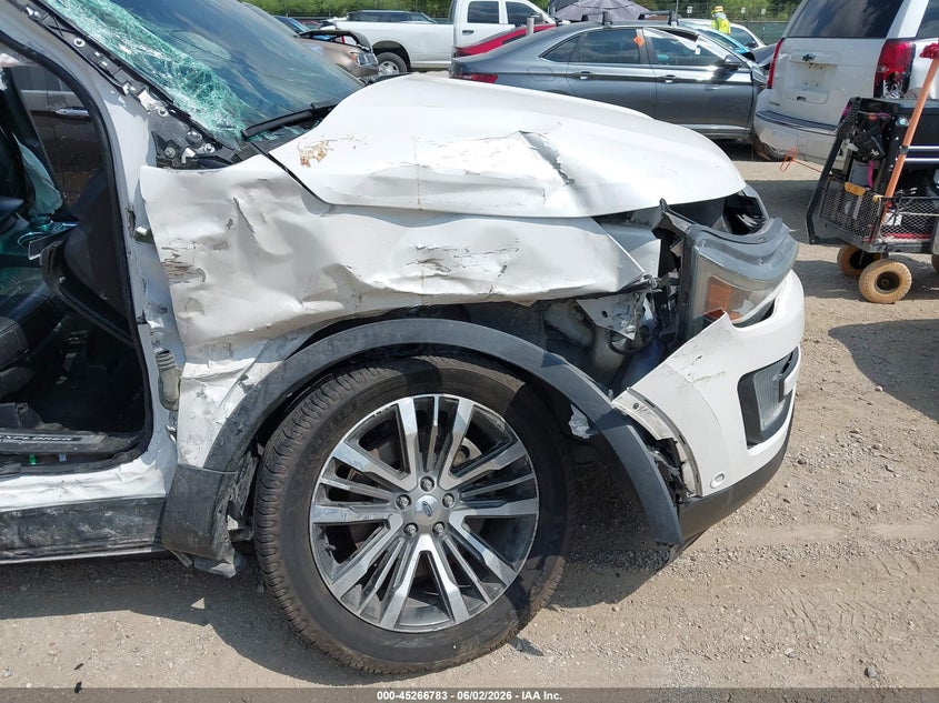 VIN 1FM5K8HTXHGA15715 2017 FORD EXPLORER PLATINUM