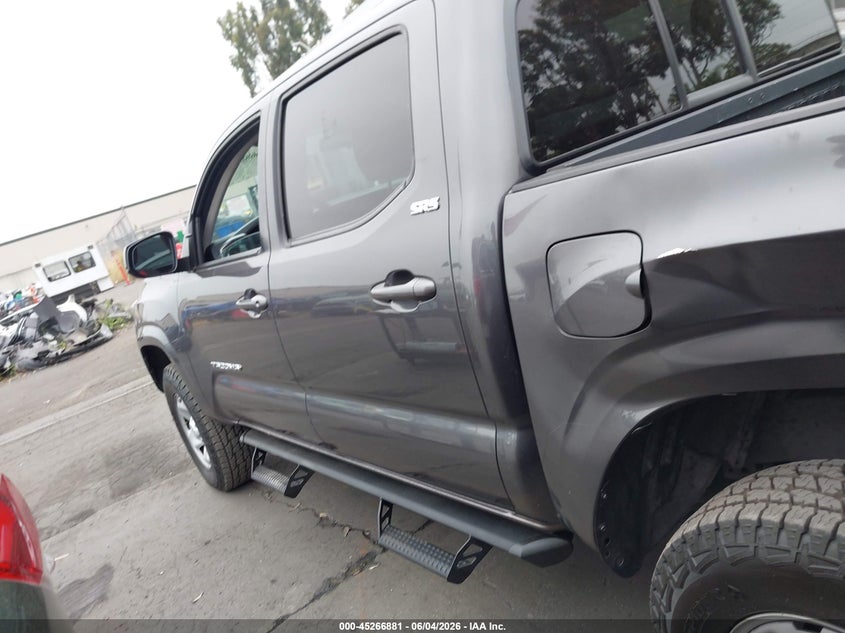 2020 TOYOTA TACOMA SR5 — Photo 14