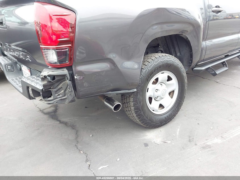 2020 TOYOTA TACOMA SR5 — Photo 19