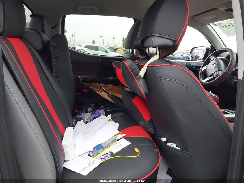 2020 TOYOTA TACOMA SR5 — Photo 8