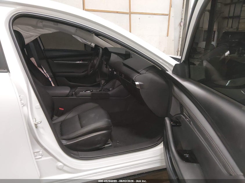 2026 MAZDA 3 SEDAN 2.5L I-4 DI, DOHC, VVT, 186HP