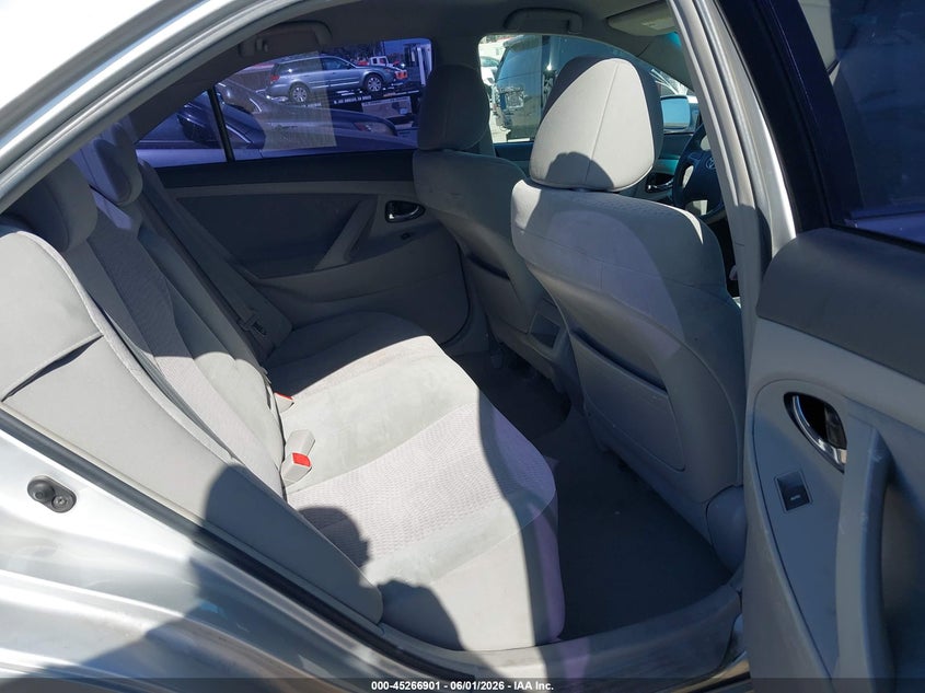 2011 TOYOTA CAMRY auction photo 8