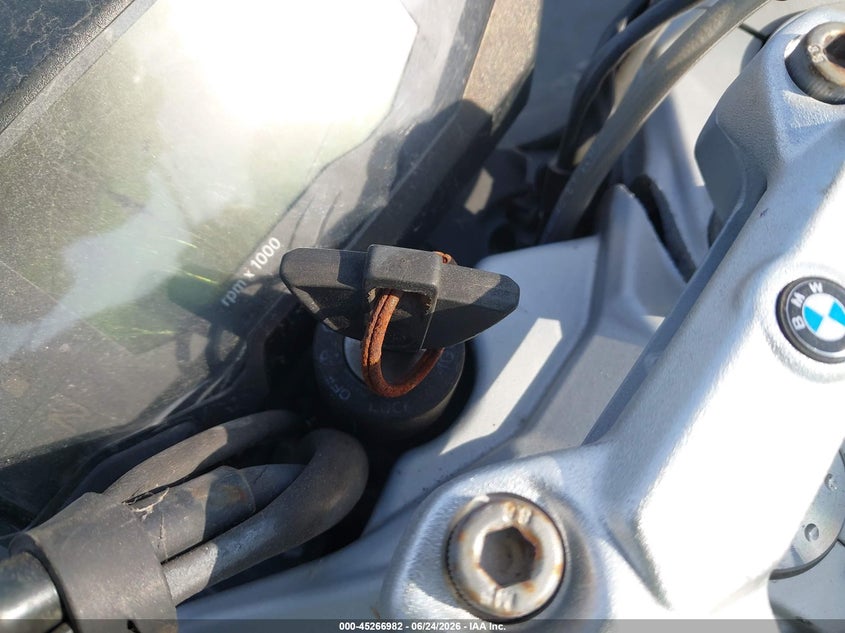 BMW G310 2021