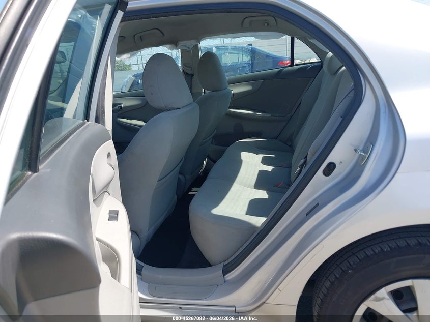 2010 Toyota Corolla Le VIN: 1NXBU4EE5AZ379785 Lot: 45267082