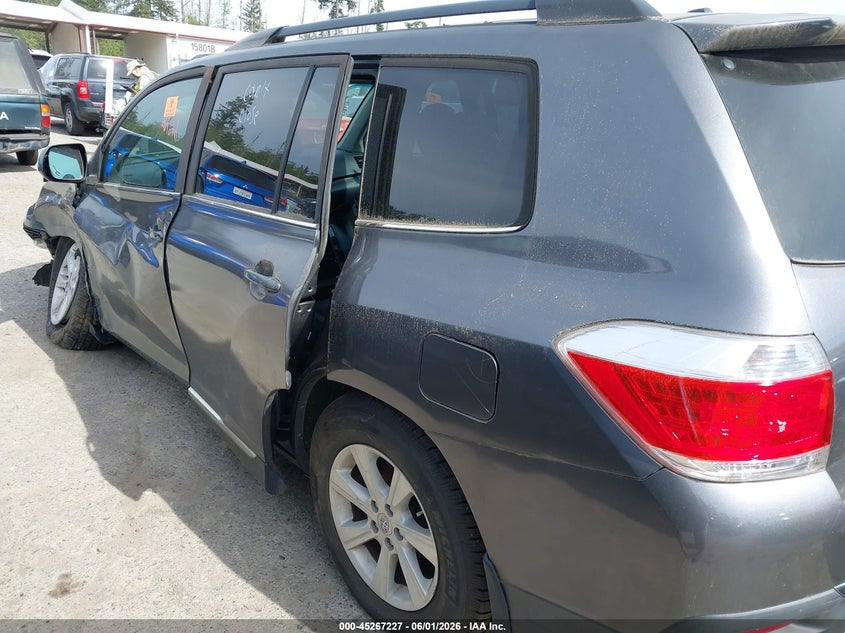 5TDBK3EH6CS152787 2012 Toyota Highlander 3.5 Se V6 grey