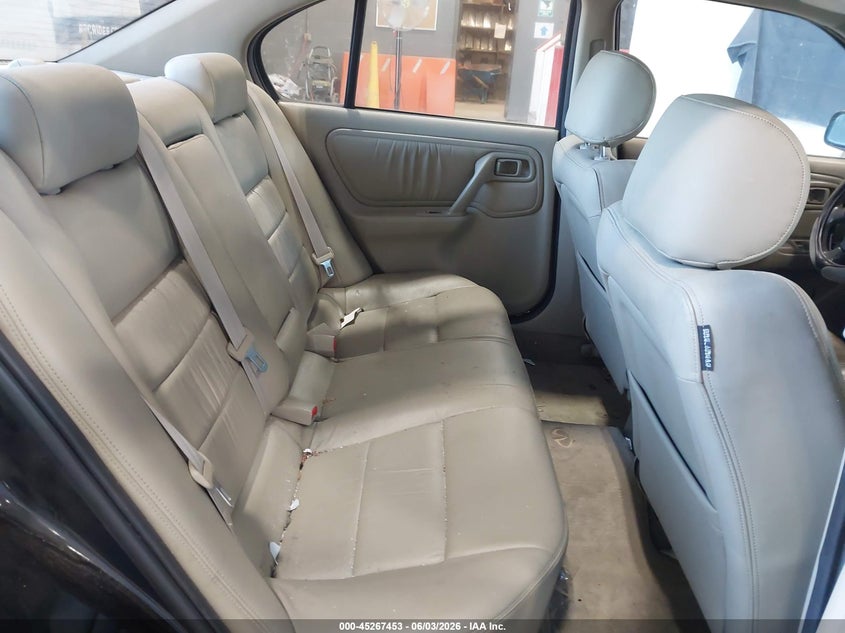 2001 Infiniti G20 Luxury VIN: JNKCP11A61T403565 Lot: 45267453