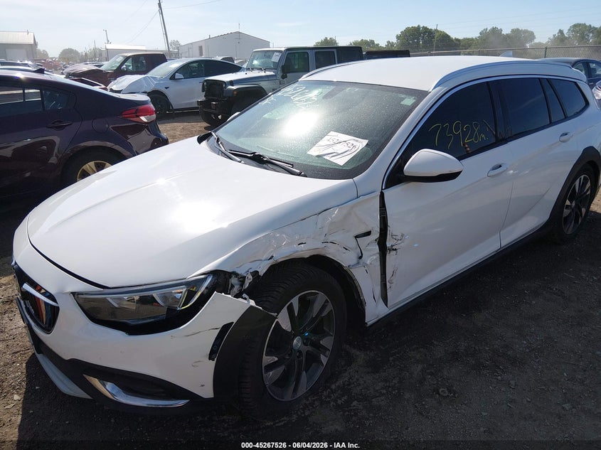 2018 BUICK REGAL TOURX auction photo 6