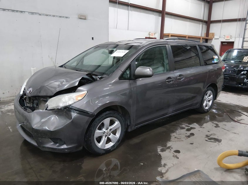 Vin: 5tdkk3dc1cs221925, lot: 45765514, toyota sienna le v6 8 passenger 20122