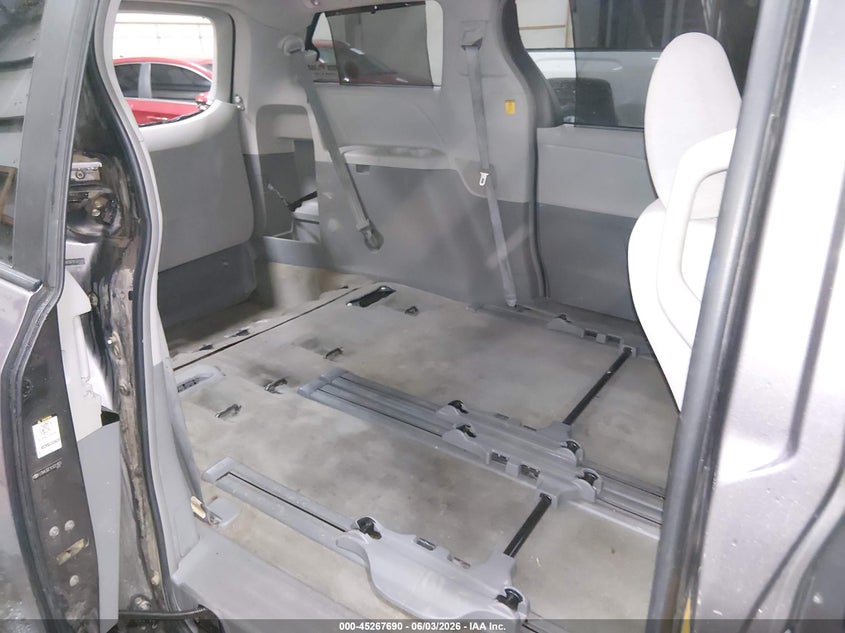 2012 Toyota Sienna Le V6 8 Passenger VIN: 5TDKK3DC1CS221925 Lot: 45267690
