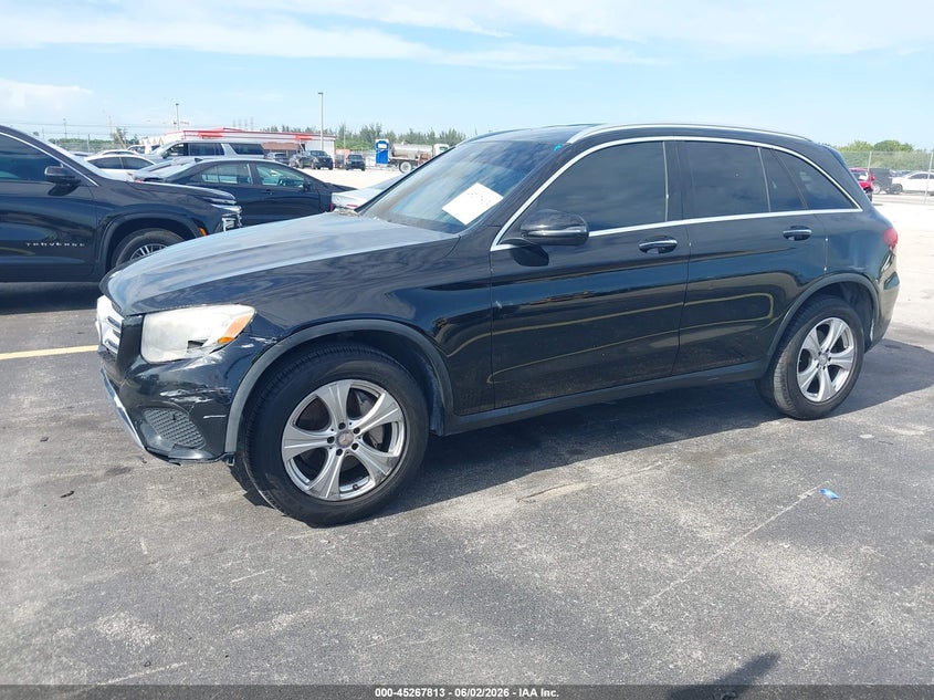 Vin: wdc0g4jb7hf137099, lot: 45765637, mercedes-benz glc 300 20172