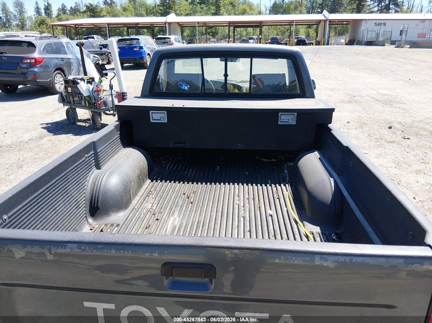 1992 Toyota Pickup 1/2 Ton Short Whlbase Stb VIN: 4TARN81A7NZ021912 Lot: 45267843