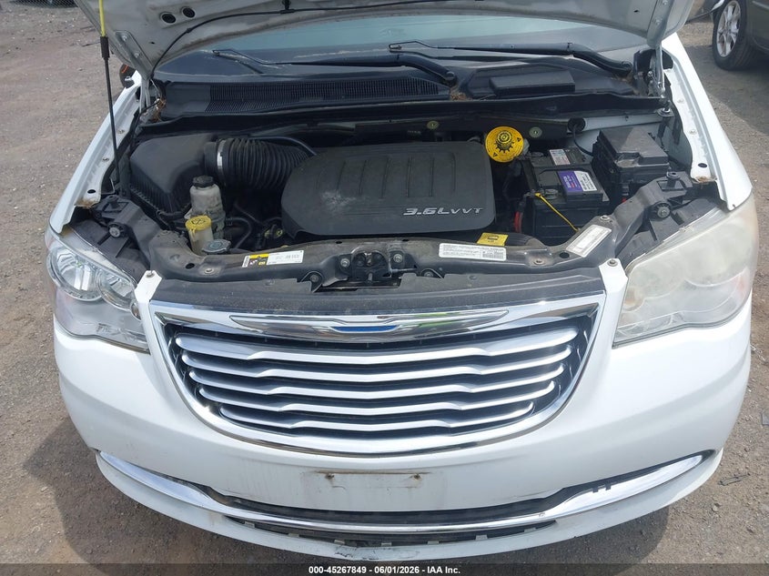 2014 Chrysler Town & Country Touring-L 30Th Anniversary VIN: 2C4RC1CGXER313437 Lot: 45267849