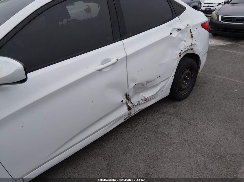 2015 Hyundai Accent Gls VIN: KMHCT4AE5FU806273 Lot: 45268067
