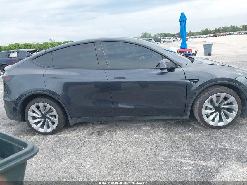 2026 TESLA MODEL Y ALL-WHEEL DRIVE/LONG RANGE LAUNCH SERIES/PREMIUM ALL-WHEEL DRIVE · Фото 12