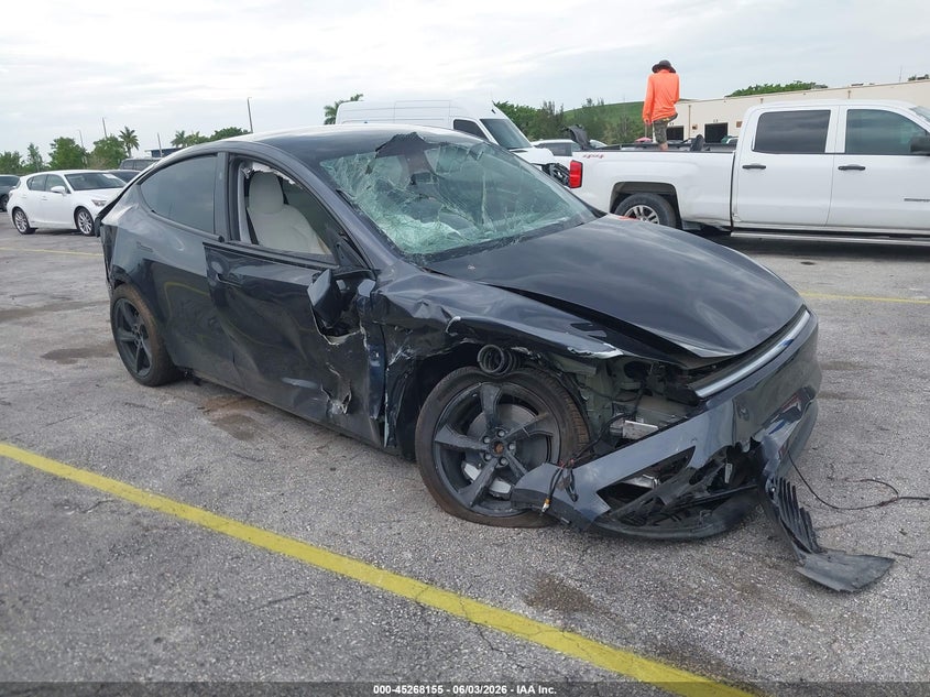 Vin: 7saygdee6ta405084, lot: 45765979, tesla model y all-wheel drive/long range launch series/premium all-wheel drive 20261
