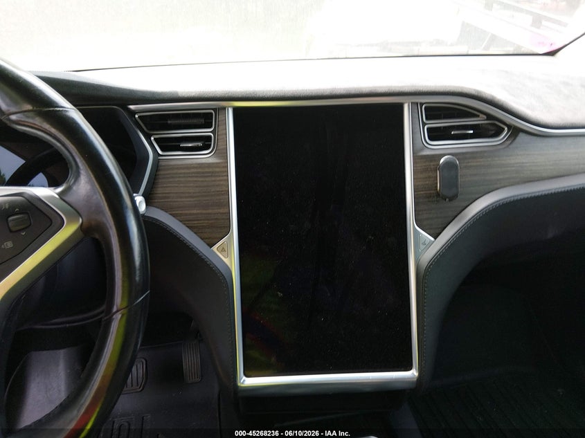 2016 Tesla Model X VIN: 5YJXCBE26GF005890 Lot: 45268236