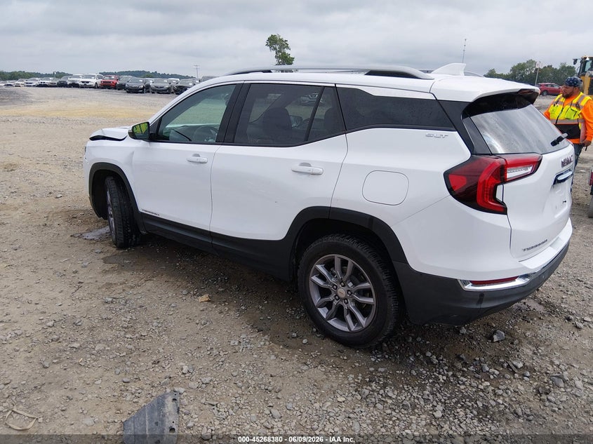 2024 GMC TERRAIN auction photo 3