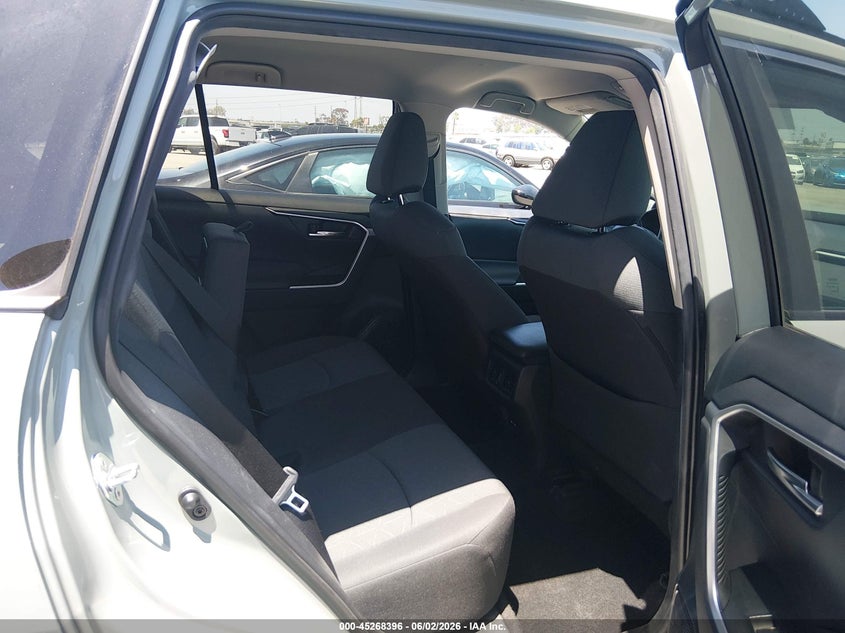 2021 TOYOTA RAV4 auction photo 8