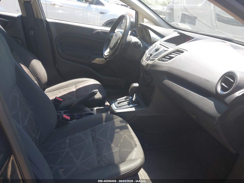 2011 FORD FIESTA auction photo 5