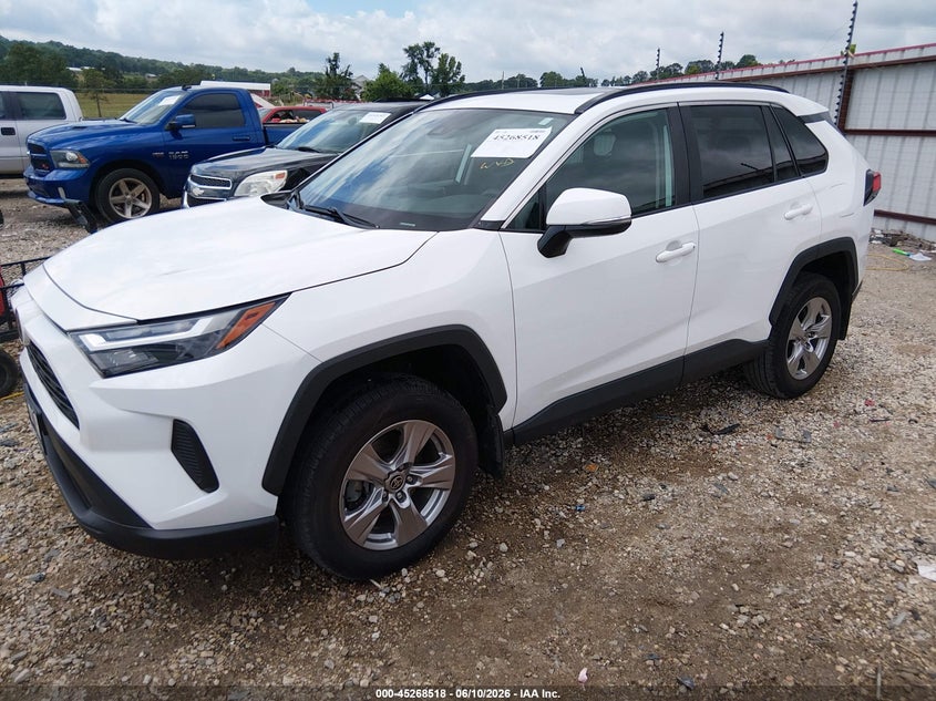 VIN 2T3W1RFV7PW286532 2023 TOYOTA RAV4 XLE
