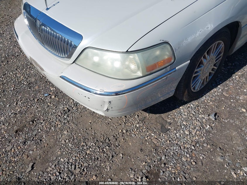 2006 LINCOLN TOWN CAR auction photo 6