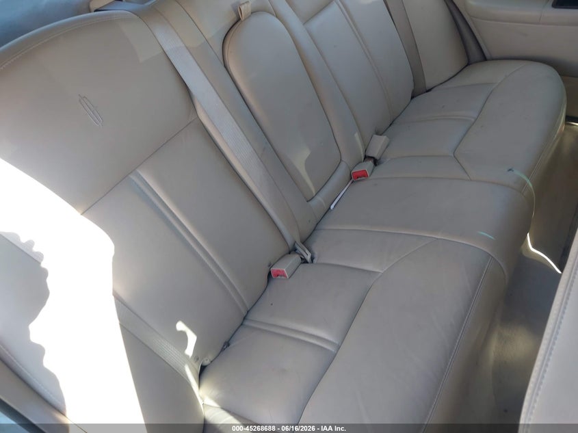 2006 LINCOLN TOWN CAR auction photo 8