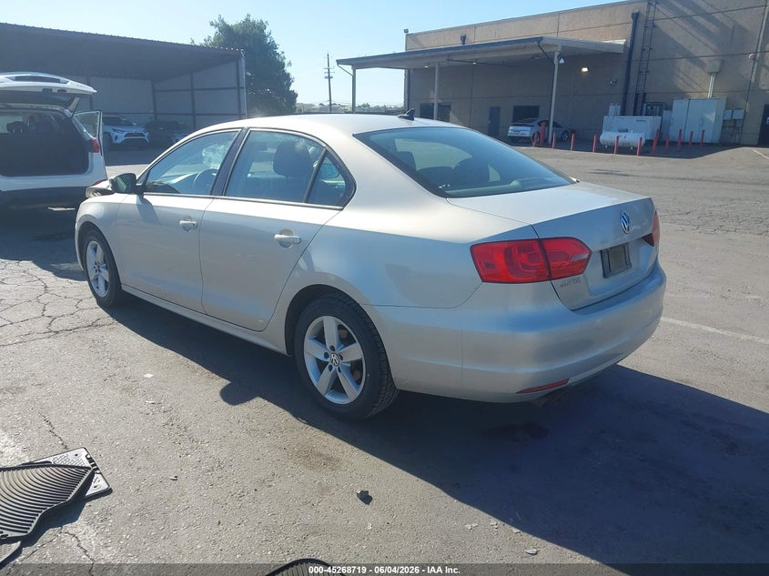 Vin: 3vw3l7aj6cm017811, lot: 45766543, volkswagen jetta 2.0l tdi 20123