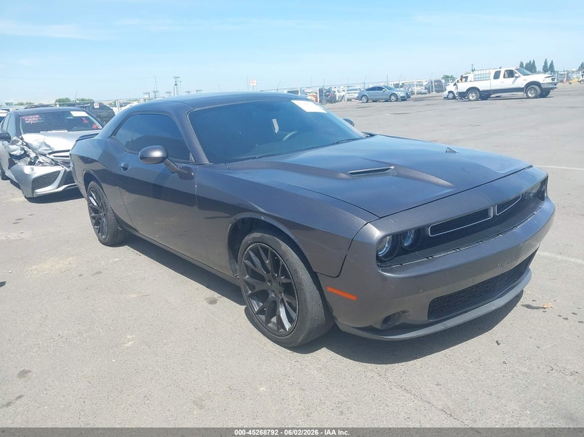 Vin: 2c3cdzag6fh811506, lot: 45766616, dodge challenger sxt 2015 img_1