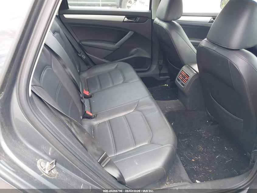2013 Volkswagen Passat 2.5L Se VIN: 1VWBP7A35DC023684 Lot: 45268796