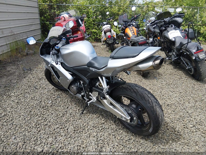 2006 HONDA CBR SPORT_BIKE 4