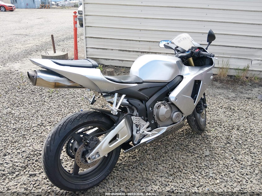 2006 HONDA CBR SPORT_BIKE 4