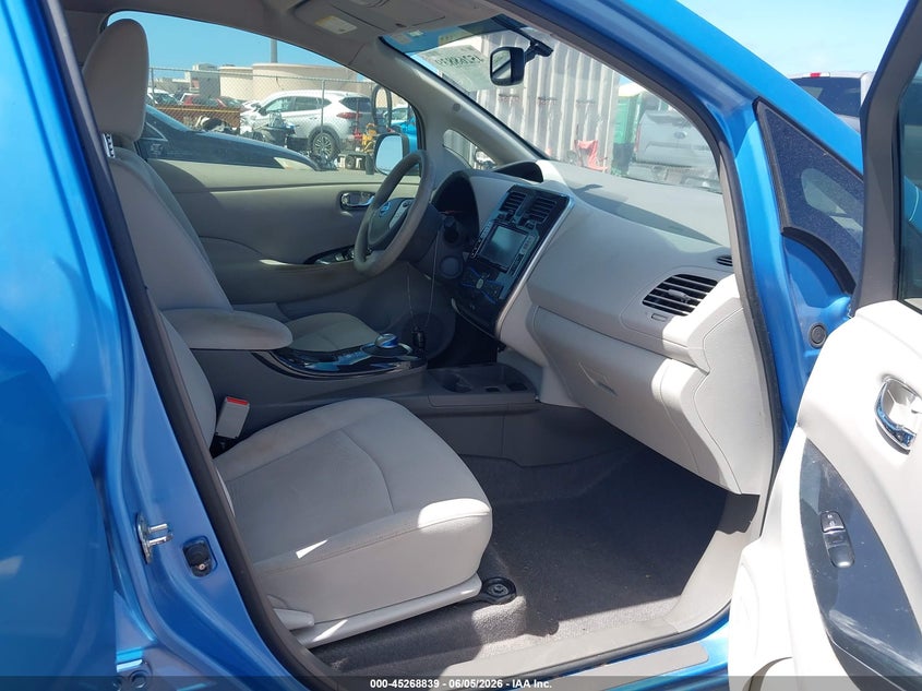 2011 NISSAN LEAF auction photo 5