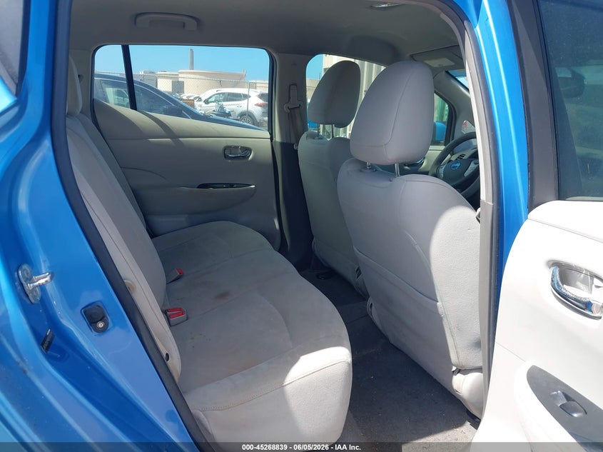 2011 NISSAN LEAF auction photo 8