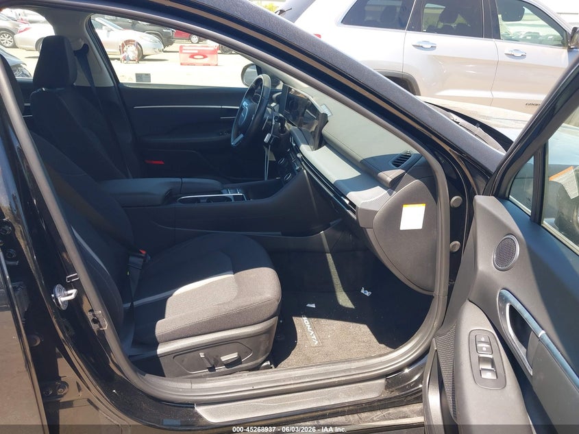 2024 HYUNDAI SONATA HYBRID auction photo 5