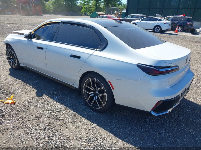2024 BMW I7 auction photo 3