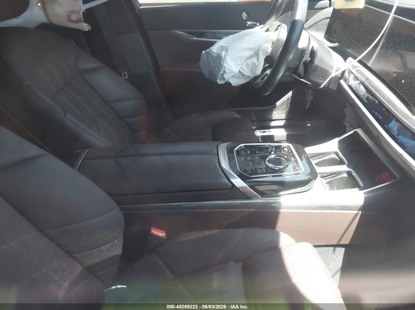 2024 BMW I7 auction photo 5